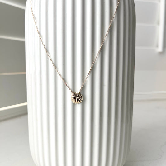 14k gold seashell pendant necklace