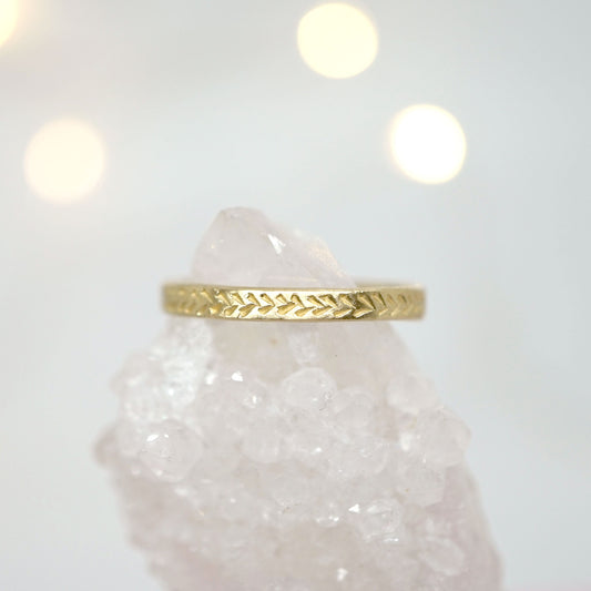 14k Gold Feather wedding Band